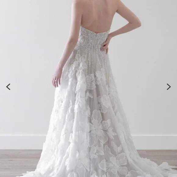 Elegant Strapless Floral Wedding Gown - Picture 2 of 5